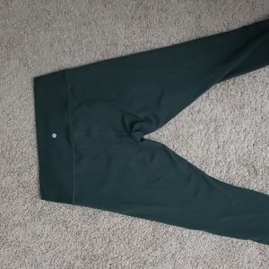 EUC Lululemon crop